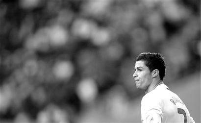 半场战报：马赛0-0亚特兰大，德凯特拉雷失点