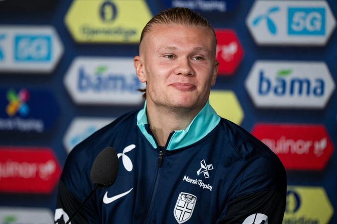 为国征战，感谢有你！国足官方为刚刚退役的尹鸿博送上祝福