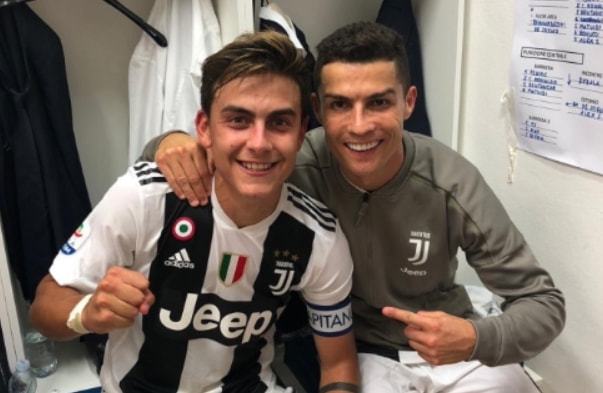 阿贾克斯官方：将彻查燃放烟花的肇事者，并采取适当措施