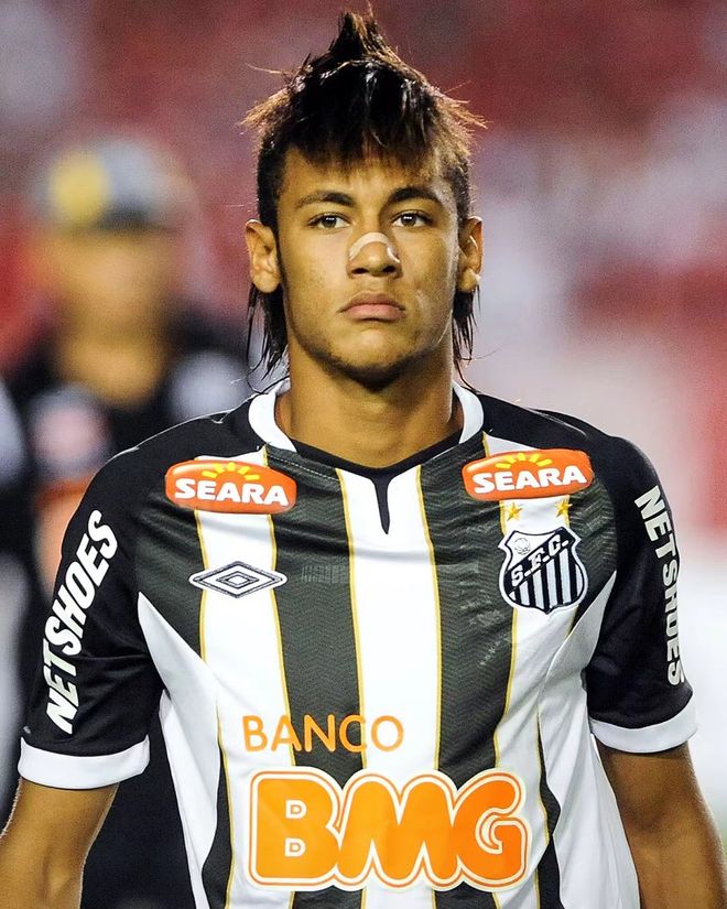 请不要在文艺演出中插播世界杯抽签