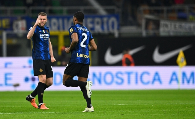 埃奇库姆：最后时刻我必须去冲抢篮板，这是我生涯首次绝杀