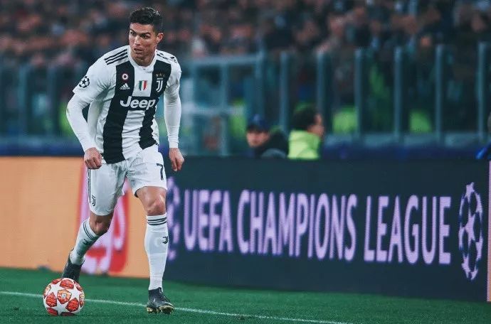 都灵vs科莫：杜万-萨帕塔、弗拉希奇首发，莫拉塔、尼科-帕斯出战