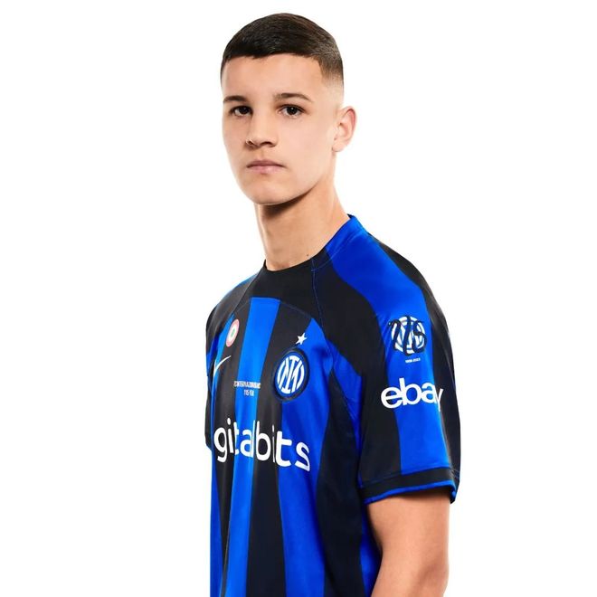 莫德里奇在对阵拉齐奥的比赛中踢满全场，Sofac...