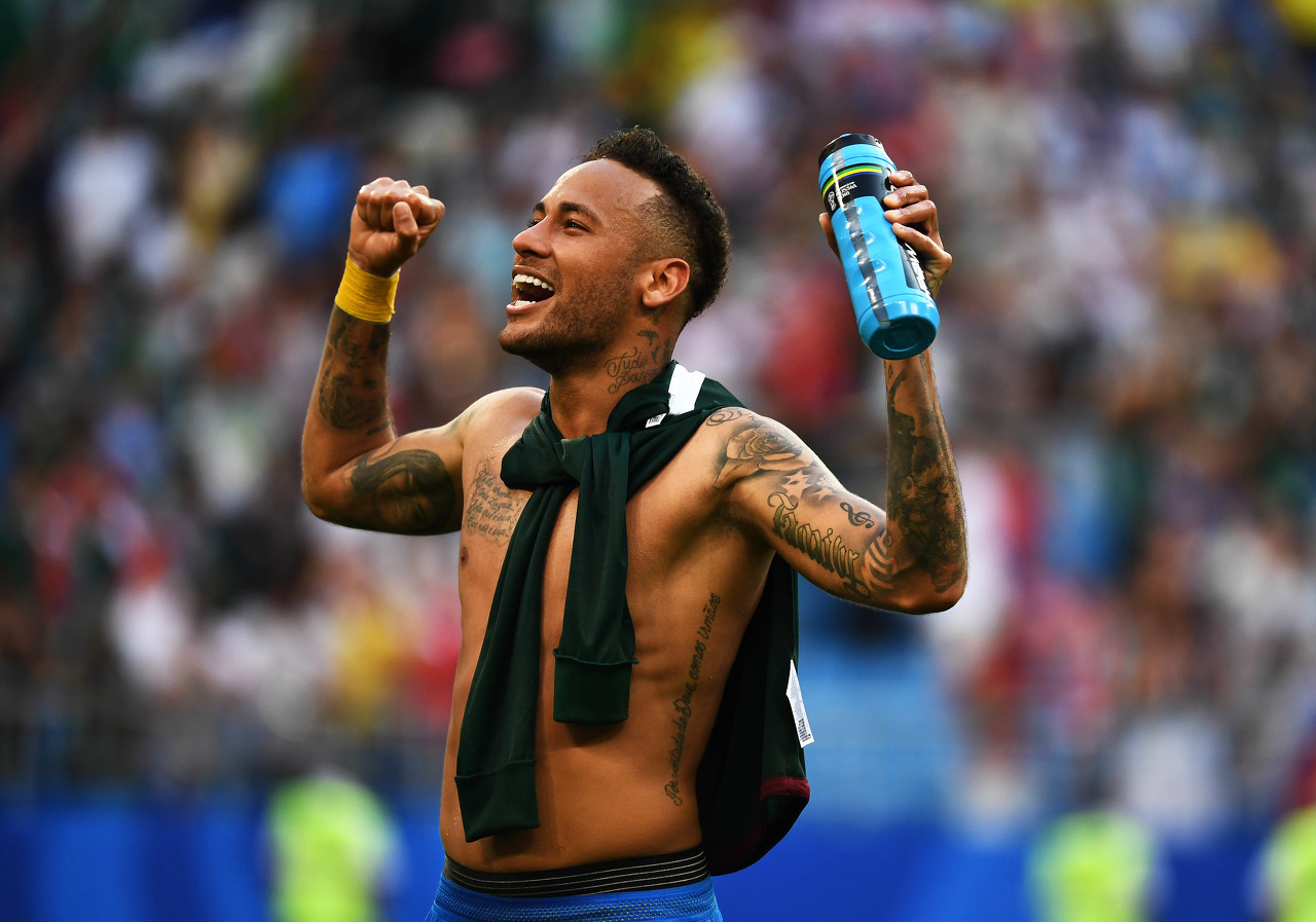 阿森纳成为第二支，在小组赛／联赛阶段10连胜的英伦球队