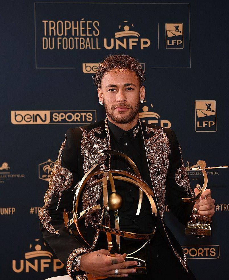 14场4球！19岁非洲中场天才新星横空出世，两大欧洲豪门都想签他